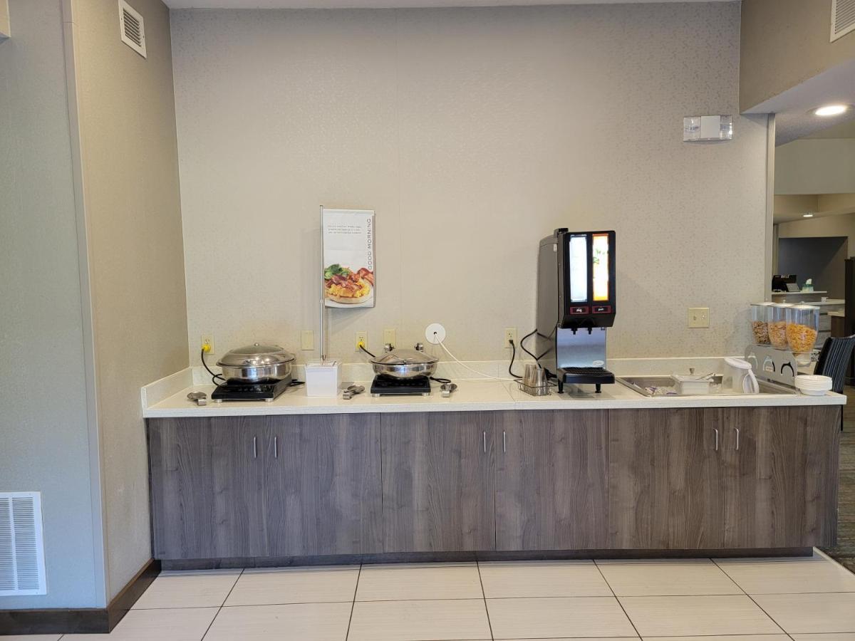 Hotel Airport Indianapolis